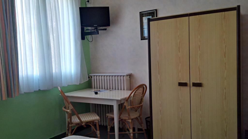 Hotel De Touraine Saint-Nazaire  Habitación foto